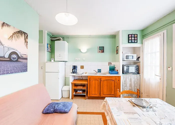 1 Bedroom Beautiful In رويا