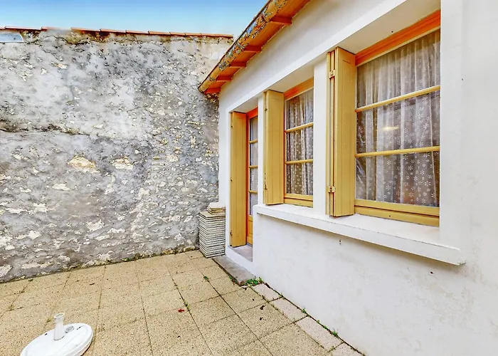 1 Bedroom Beautiful In