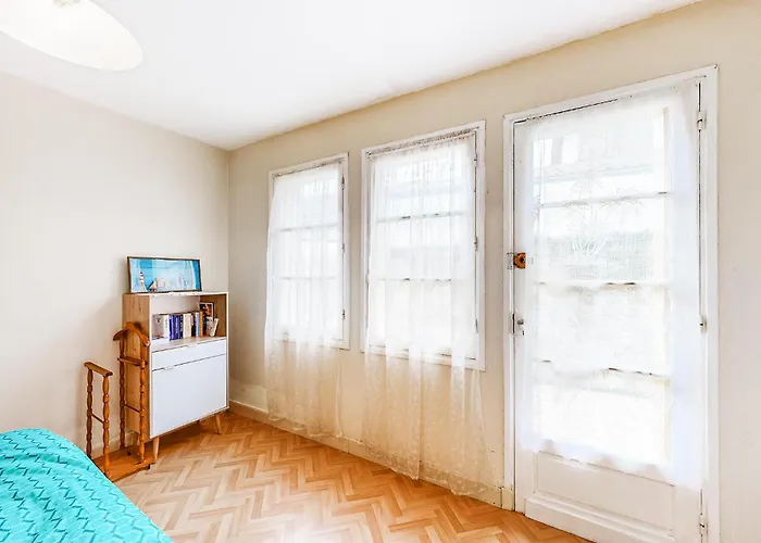 1 Bedroom Beautiful In Casa de Férias Royan