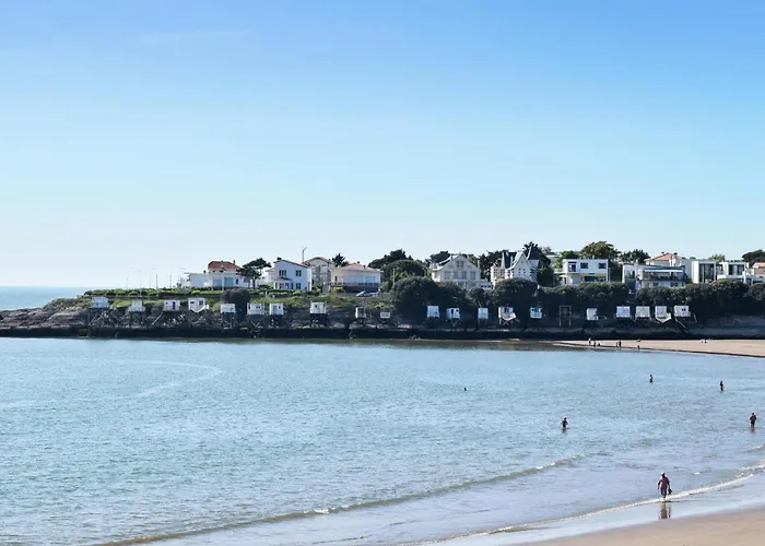 1 Bedroom Beautiful In Royan