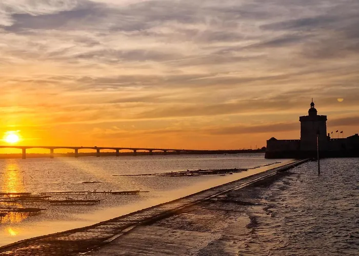 1 Bedroom Beautiful In Royan