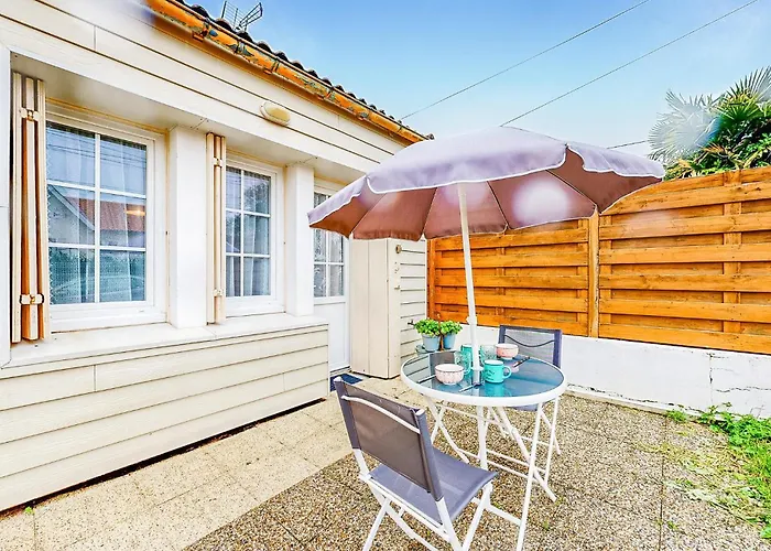 1 Bedroom Beautiful In Casa de Férias Royan